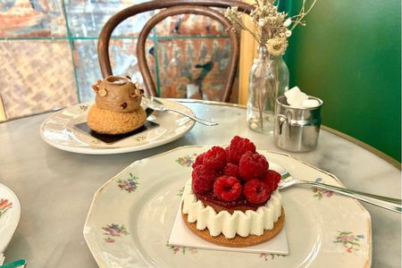 Lyon: Pastry Tour through Old Town and Hidden Traboules