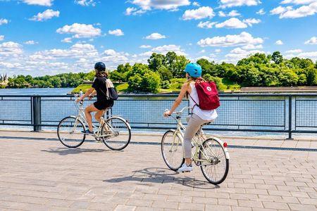 Kraków E-Bike Tour: Old Town & Kazimierz Guided (2h or 4h)