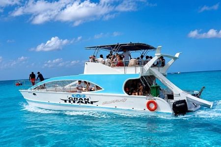 Private Party Boat Punta Cana with Snorkeling & Open Bar