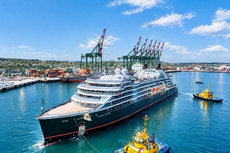 Transfer to San Antonio port with Valparaiso & Casablanca tour