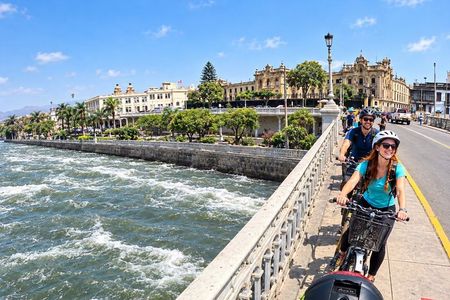 Lima Historic Centre from Miraflores by E bike 25km