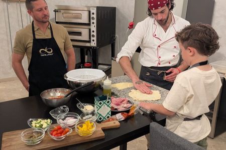 Pizza & Gelato: Family Cooking Class in Florence, Small Group
