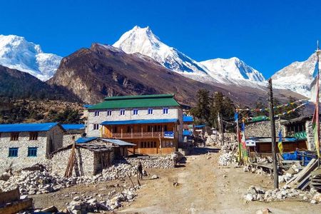 Manaslu Circuit Trek (15 Days)