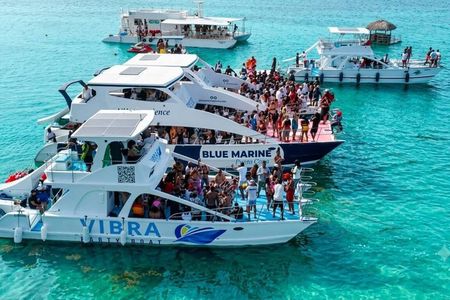 Best Caribbean Punta Cana Hip Hop Party Boat Live DJ & Open Bar