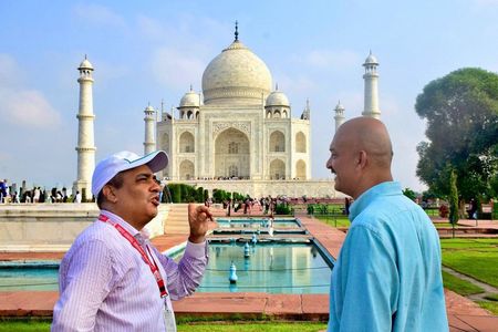 Guided Taj Mahal Heritage and Agra Garden Experience