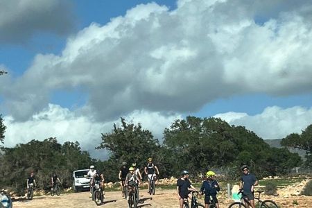 Discover Paradise Valley by Biking&Hiking