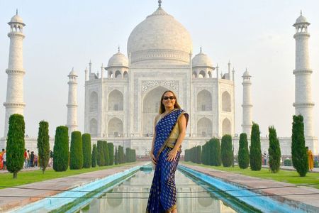Taj Mahal and Agra Private Car Day Tour from Delhi with 5 Lunch