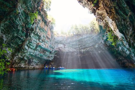 Kefalonia Private Tour: Melissani Lake, Winery & Myrtos Viewpoint