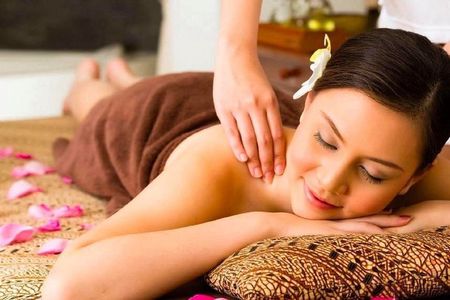 Hurghada 90-Minute Massage Experience with Face Mask and Transfer