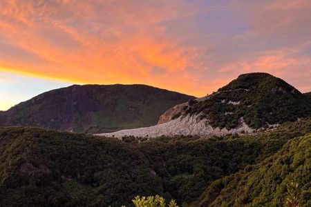 Papandayan Sunrise Trek & Dead Forest - Private Tour