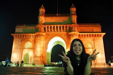 Experience the Vibrant and Exciting Nightlife of Mumbai