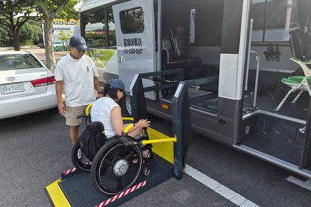 A comfortable wheelchair trip & east of Jeju