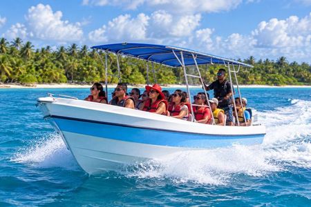 Saona Island Speedboat Tour from Punta Cana + Natural Pool