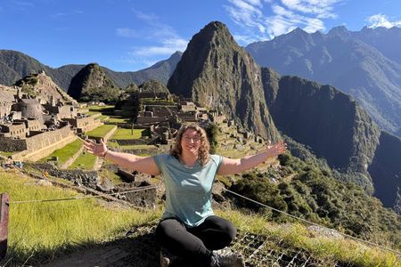 Machu Picchu Premium Tour, Train, Private Guide, all-inclusive, 1 day