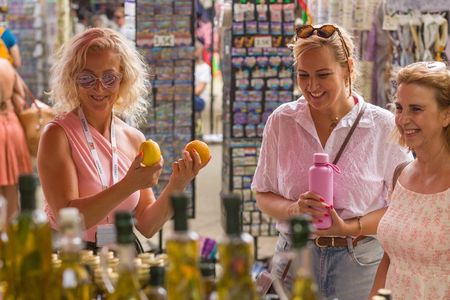 Taste Split: Traditional Food & History Tour