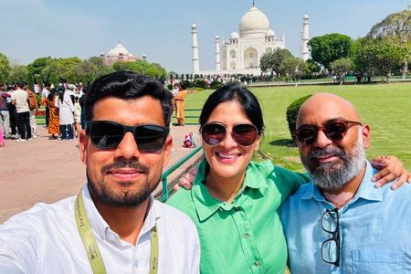 From Delhi Taj Mahal and Agra fort Private Tour With 5star Buffet