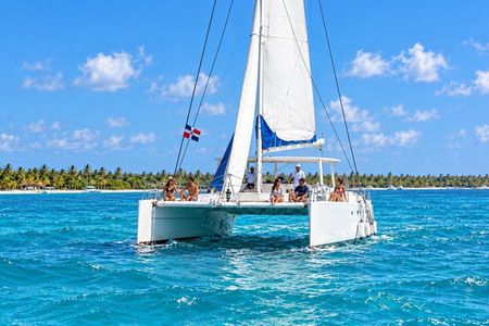 Catalina Island All-Inclusive Beach Day from Punta Cana
