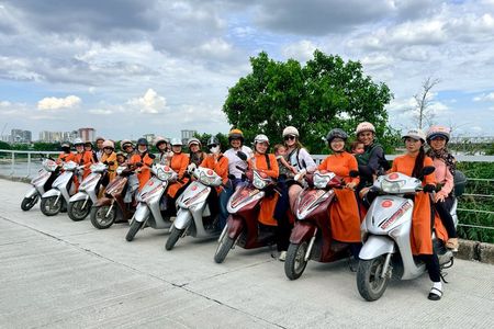 Hanoi Vintage Vespa City Tours