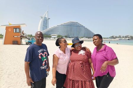 Abu Dhabi City Tour with Grand Mosque & Buffet Lunch