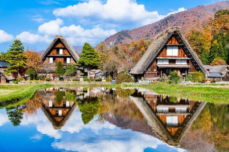 Gujo, Hida Takayama, and Shirakawa-go Day Tour from Nagoya