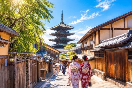 Kyoto Private Car Tour from Osaka to Gion and Fushimi