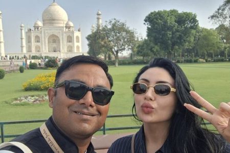 Taj Mahal Tour from Delhi by Express Train (BEST SELLING)