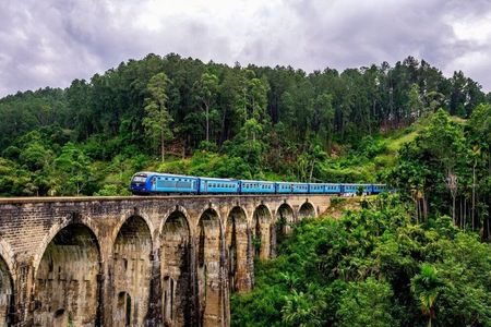 Sri Lanka 5 Day tour Best Nature and Culture include top hotels