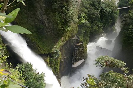 From Quito: Baños Tour - Entrances and Lunch included