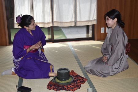 Kyoto:100% Private Tea Ceremony,Calligraphy and Kimono