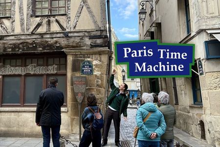 Paris Time Machine: Hidden Paris & Le Marais Small-Group Tour