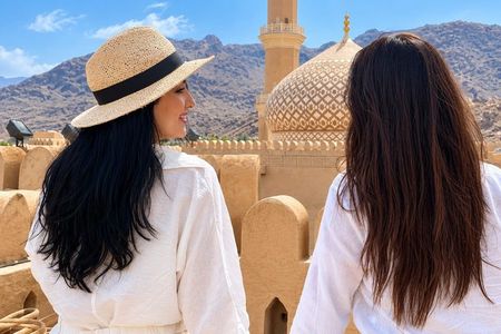 Private 4WD Adventure in Nizwa Fort, Souq & Jebel Akhdar