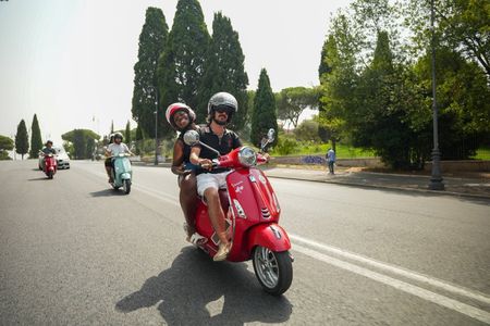 Explore Rome by Vespa With Pick up and Drop Off