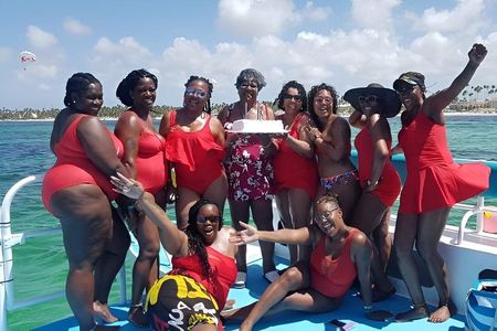 Punta Cana Catamaran Party: Music, Drinks & Tropical Fun