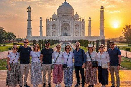 From Delhi: Taj Mahal, Agra Fort & Baby Taj Private Day Tour