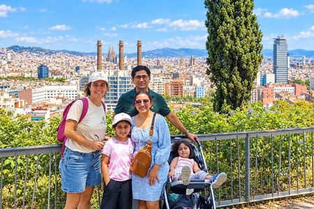 Barcelona Montjuic Tour for children with Cable Car and Special Map