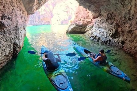 Emerald Cave Kayak Tour Near Las Vegas at Willow Beach
