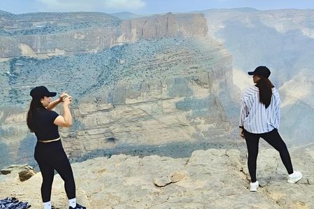 2-Day Exclusive Journey to the Heights of Jebel Shams