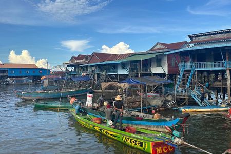 Kampong Phluk Floating Village by Vintage Jeep & Boat