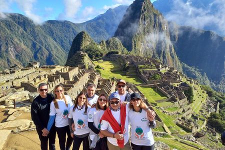 2-Day Sacred Valley & Private Machu Picchu Tour with Train