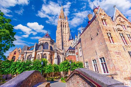 Amsterdam: Bruges day trip with Boat & Beer Options