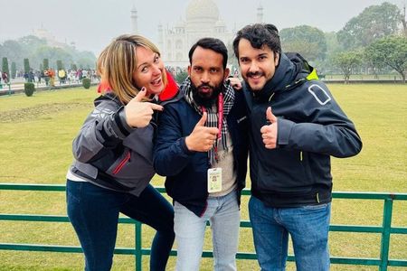 Private Taj Mahal, Fort, Baby Taj & Mehtab Garden Tour from Delhi