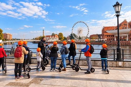 Gdańsk E-Scooter Tour: Old Town & Shipyard Guided (1.5h or 3.5h)