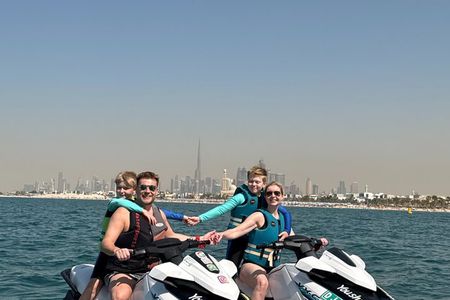 Dubai Jetski Tour of Burj al Arab and Burj Khalifa 45Min.