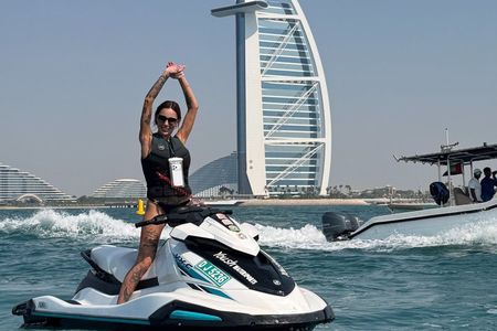 30Min Dubai Jet Ski Tour of Burj Al Arab with Free Ice Cream