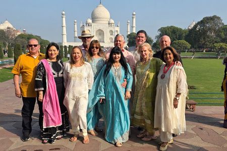Taj mahal Private Tour from Delhi by Car