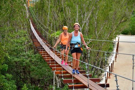 Cozumel: Zip Line Adventure, Buffet & Drinks at KUZÁ Beach Park
