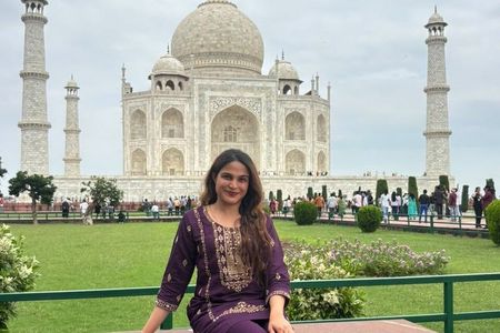 2-Day Tour to Taj Mahal and Agra from Chennai with Both Side Commercial Flights