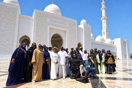 Private Abu Dhabi Grand Mosque and Louvre Tour from Dubai