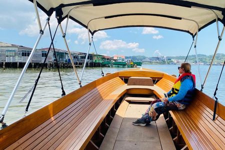 Private Bandar Highlight & Water Village Tour