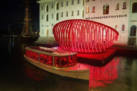 Amsterdam Light Festival: Saloon Boat Cruise + Hot Drinks & Bite